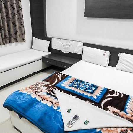 Hotel Shri Sai Darshan Shirdi Luaran gambar