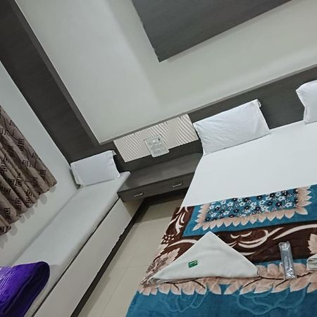 Hotel Shri Sai Darshan Shirdi Luaran gambar