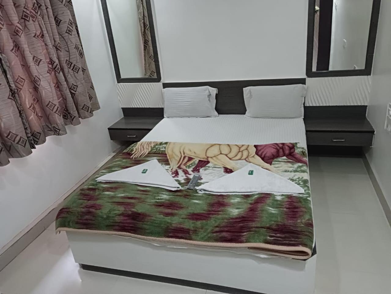 Hotel Shri Sai Darshan Shirdi Luaran gambar